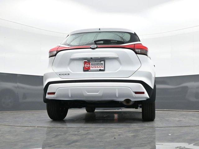 new 2025 Nissan Kicks Play car, priced at $23,141