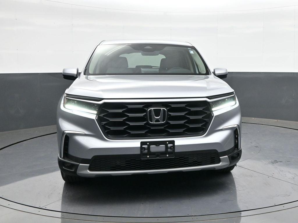 used 2025 Honda Pilot car, priced at $39,190