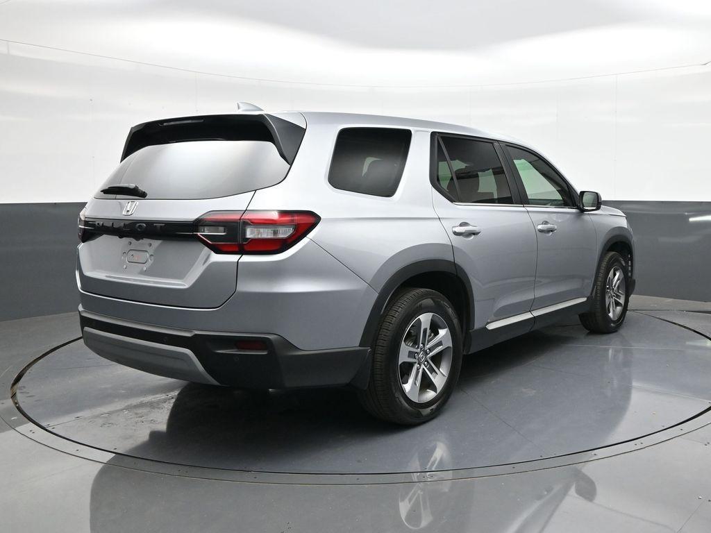 used 2025 Honda Pilot car, priced at $39,190