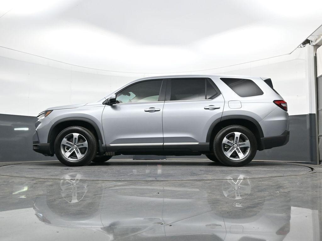used 2025 Honda Pilot car, priced at $39,190