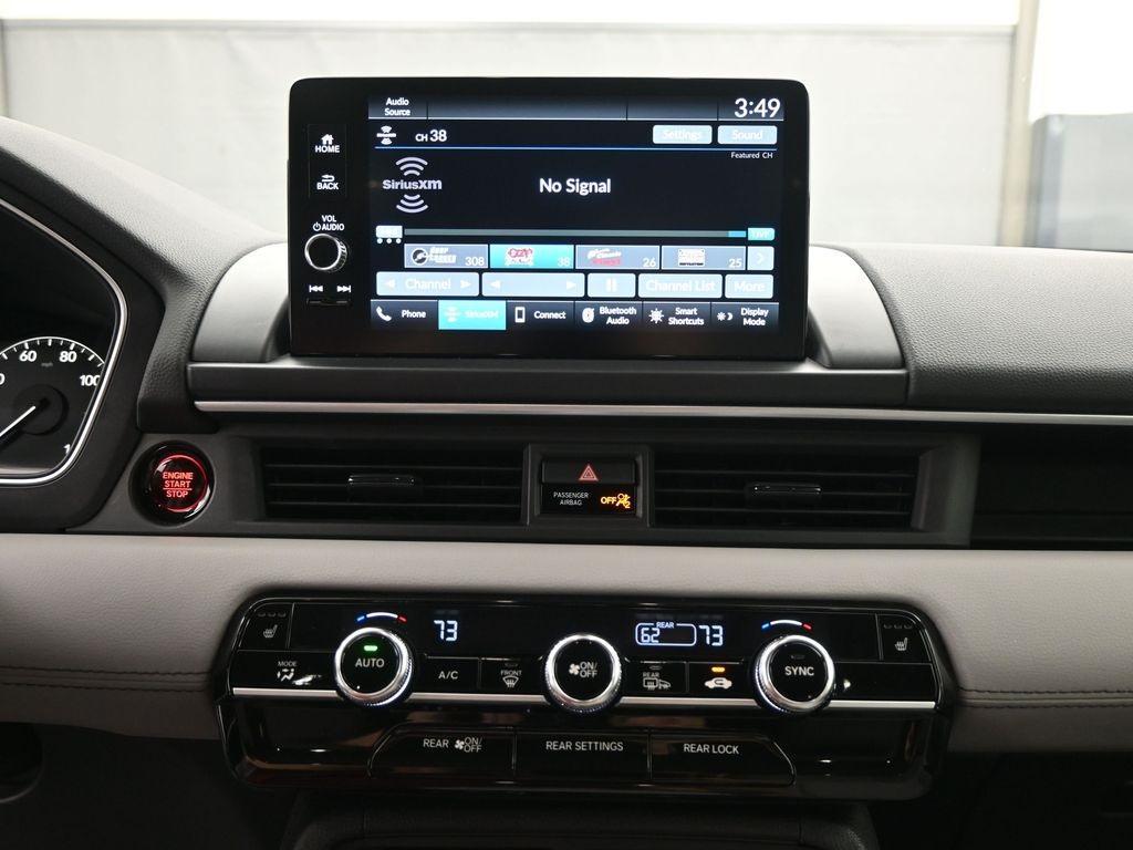 used 2025 Honda Pilot car, priced at $39,190