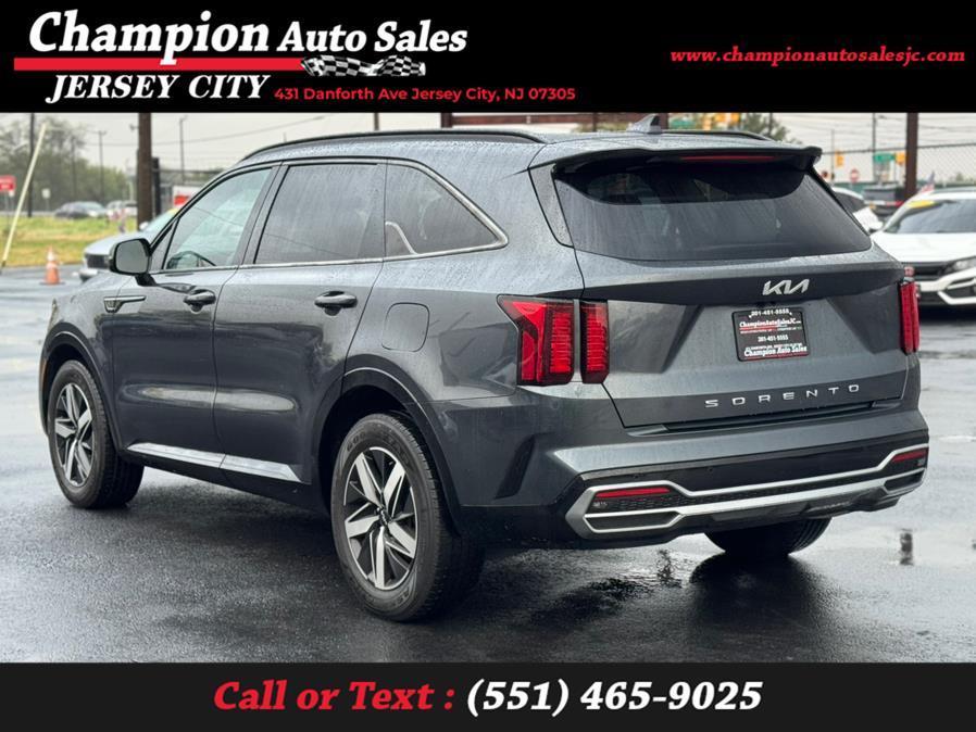 used 2022 Kia Sorento car, priced at $23,313