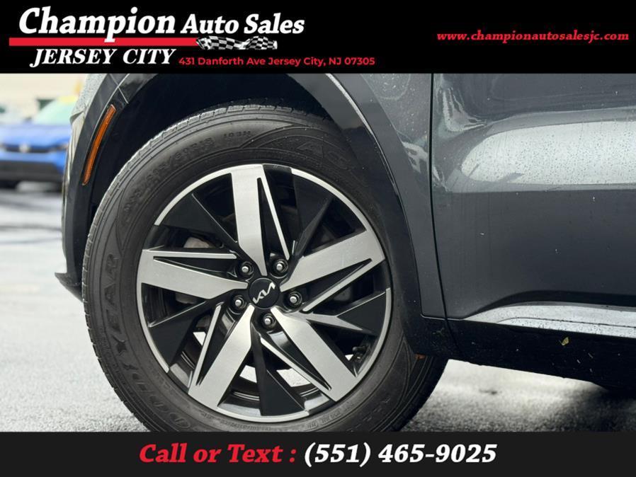 used 2022 Kia Sorento car, priced at $23,313