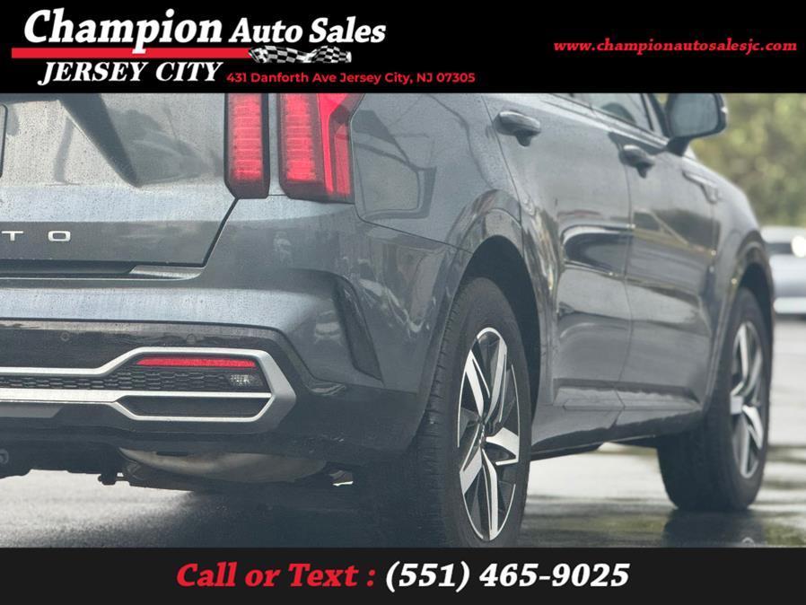 used 2022 Kia Sorento car, priced at $23,313
