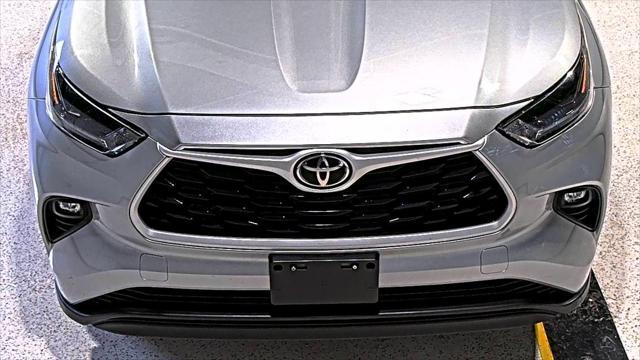 used 2021 Toyota Highlander car, priced at $27,975