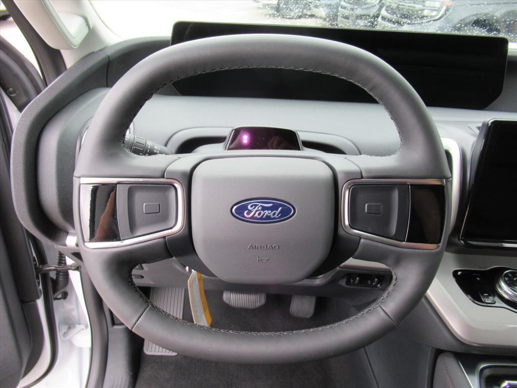 new 2025 Ford Expedition car, priced at $69,840