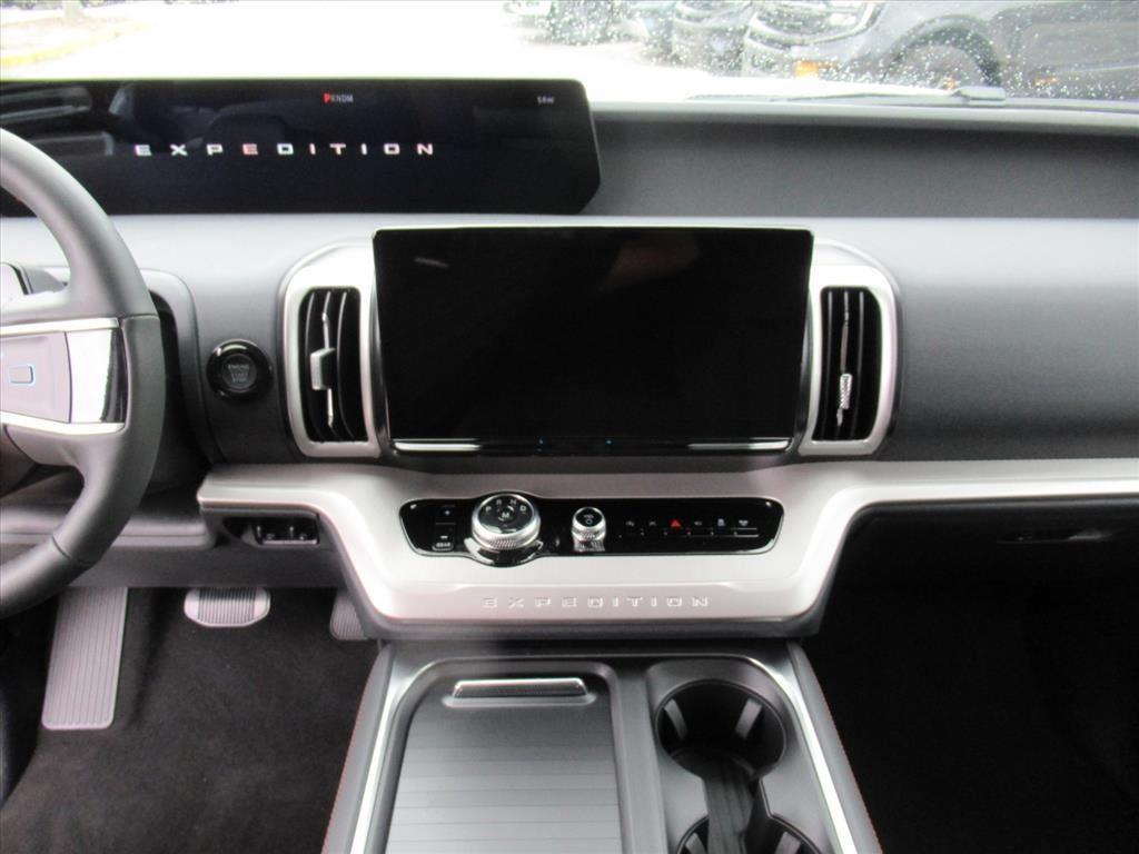 new 2025 Ford Expedition car, priced at $69,840