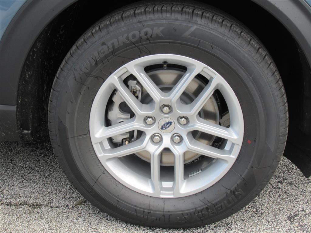 new 2025 Ford Explorer car, priced at $41,057