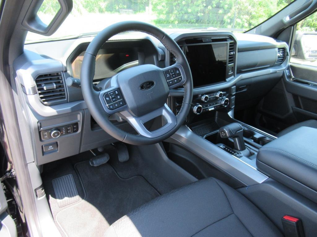new 2025 Ford F-150 car, priced at $55,374