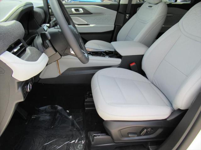 new 2025 Ford Explorer car, priced at $47,955