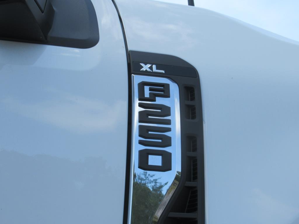 new 2024 Ford F-250 car, priced at $52,780