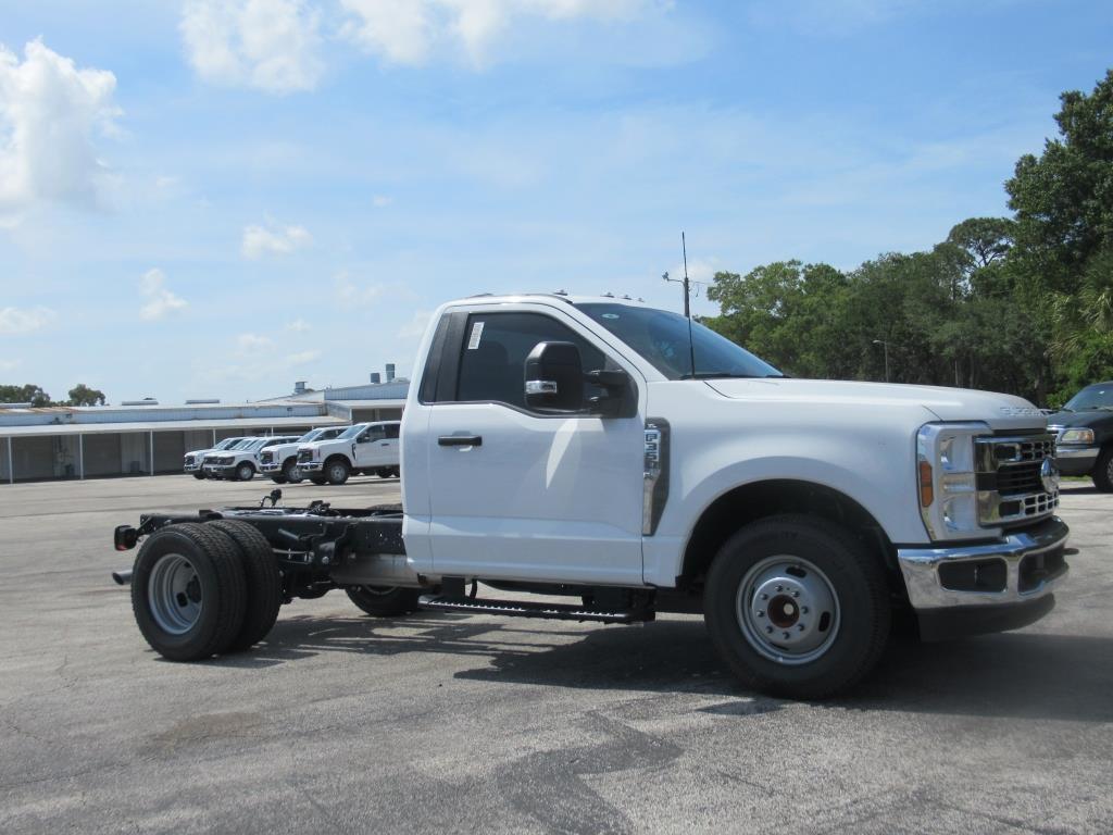 new 2024 Ford F-350 car, priced at $53,210