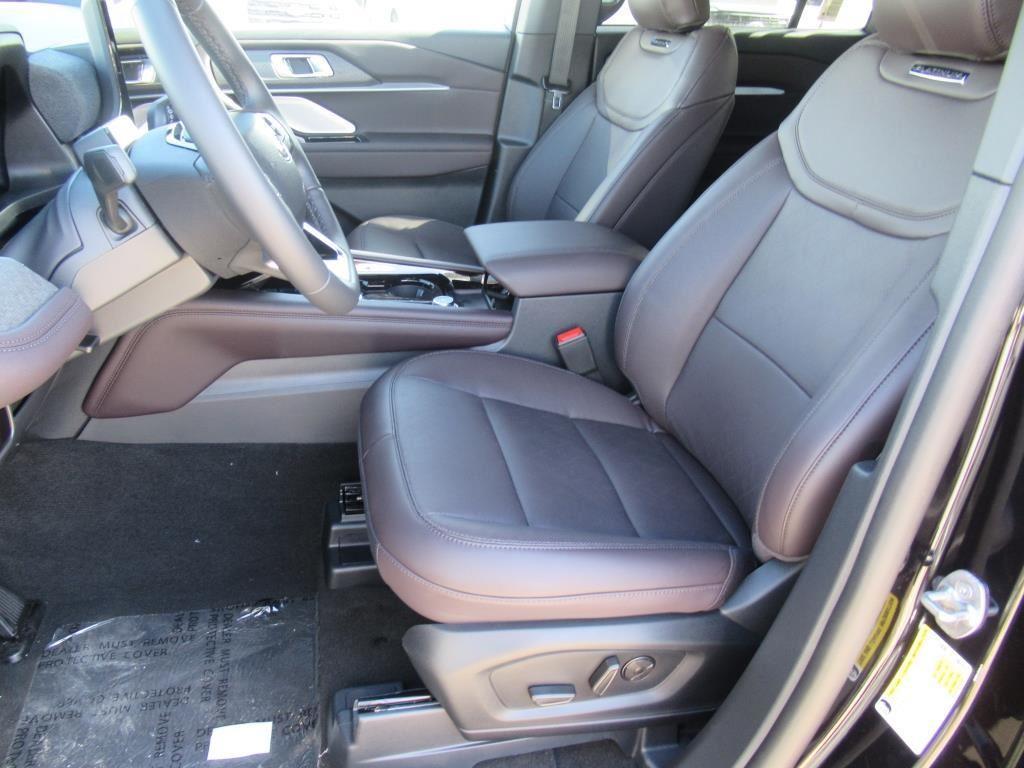 new 2025 Ford Explorer car, priced at $49,708