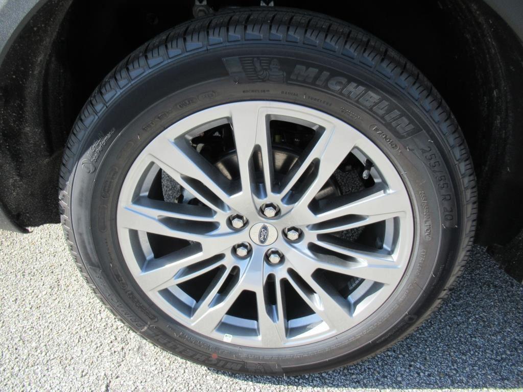 new 2025 Ford Explorer car, priced at $49,708