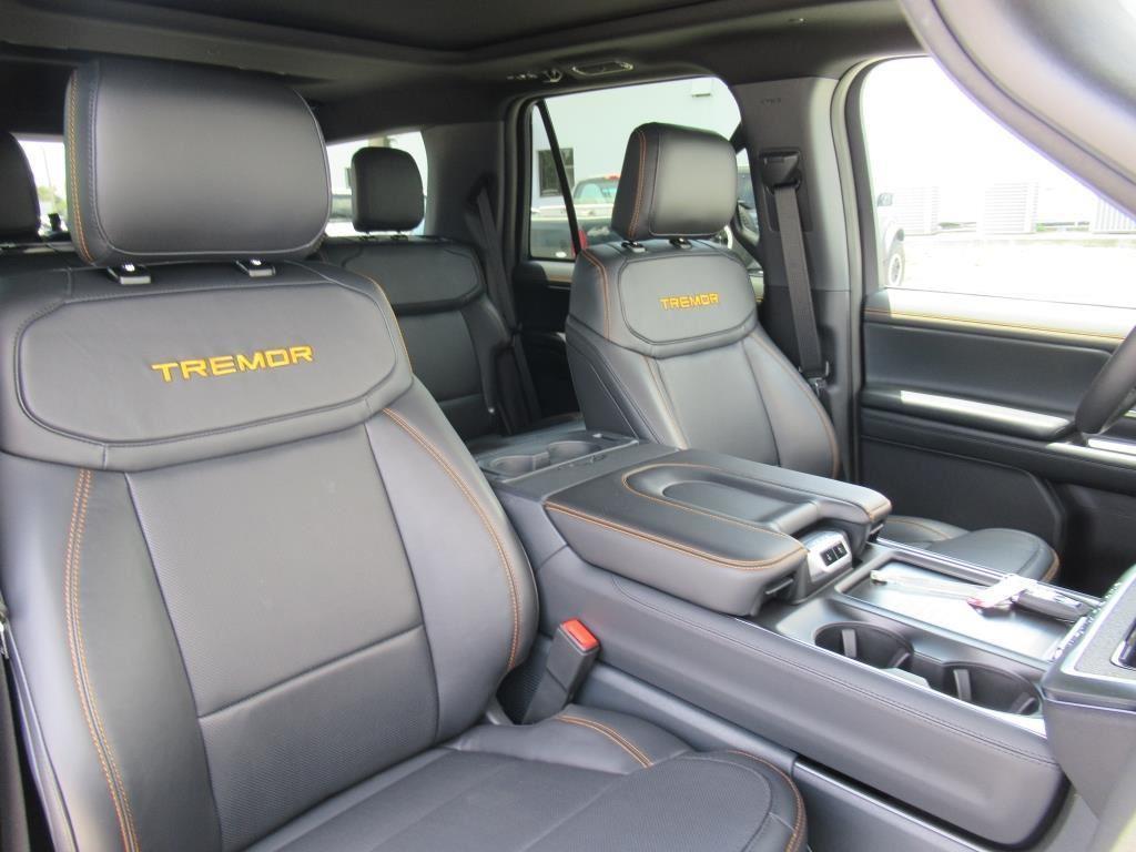 new 2025 Ford Expedition car, priced at $79,772