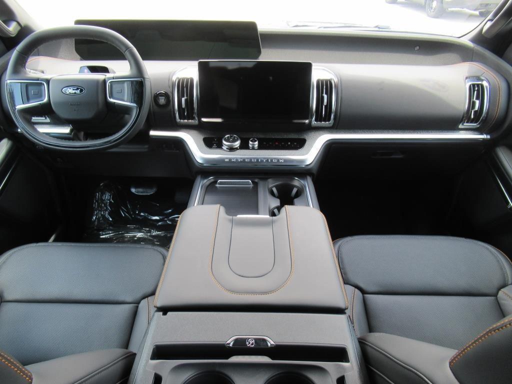 new 2025 Ford Expedition car, priced at $79,772