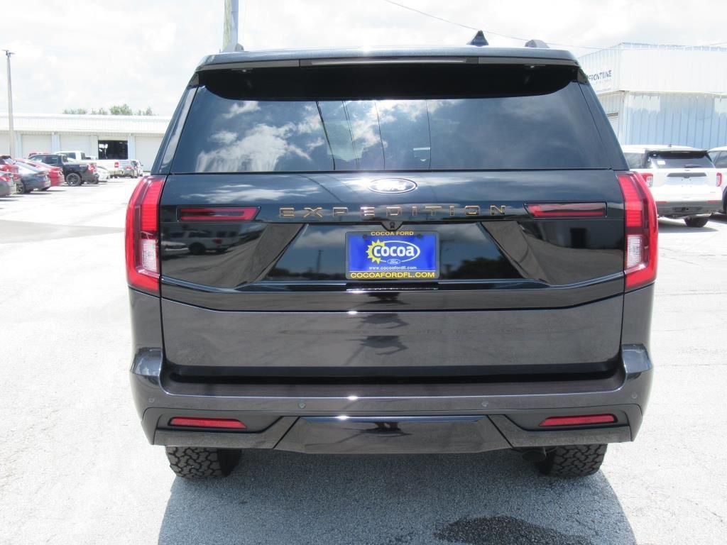 new 2025 Ford Expedition car, priced at $79,772