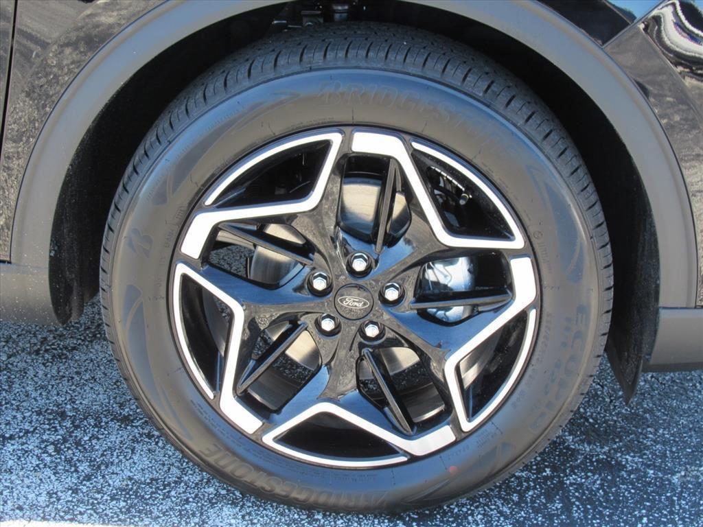 new 2025 Ford Escape car, priced at $30,993