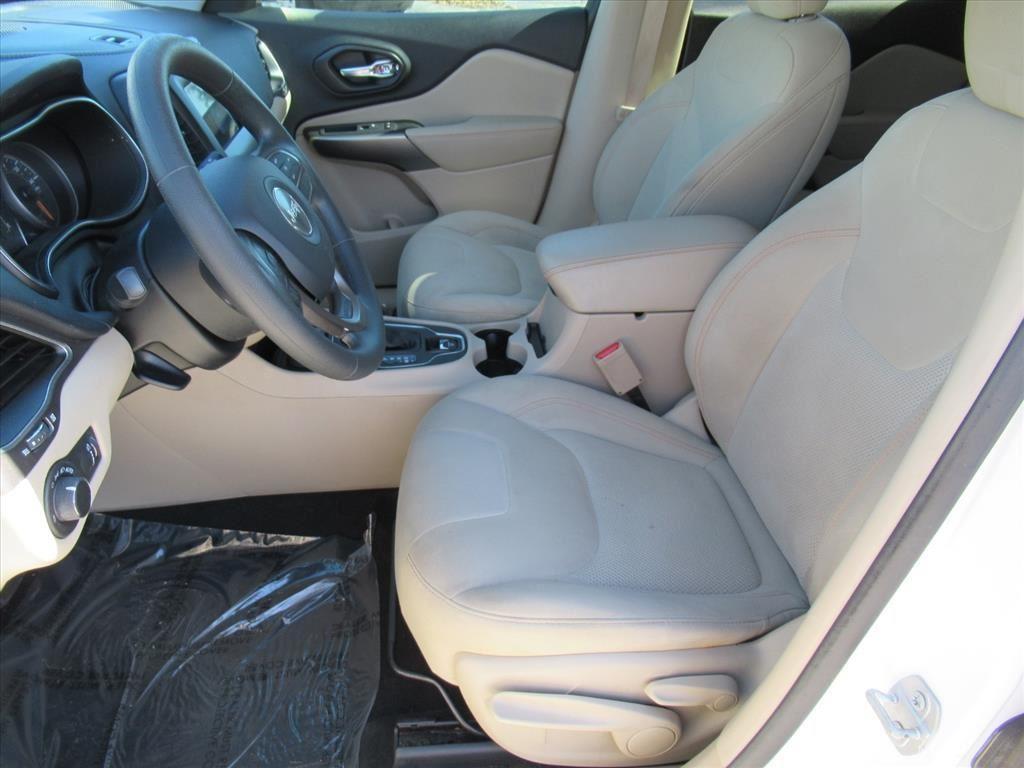 used 2020 Jeep Cherokee car, priced at $11,549