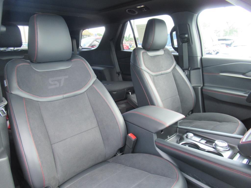 new 2025 Ford Explorer car, priced at $55,742