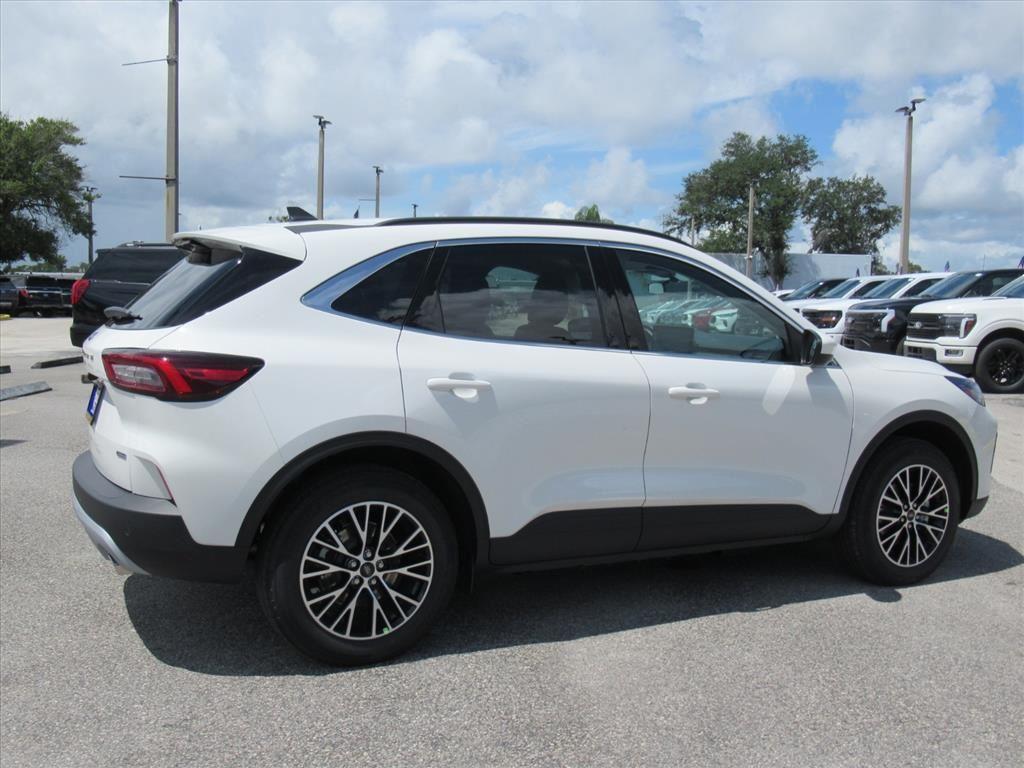 new 2025 Ford Escape PHEV car, priced at $28,741