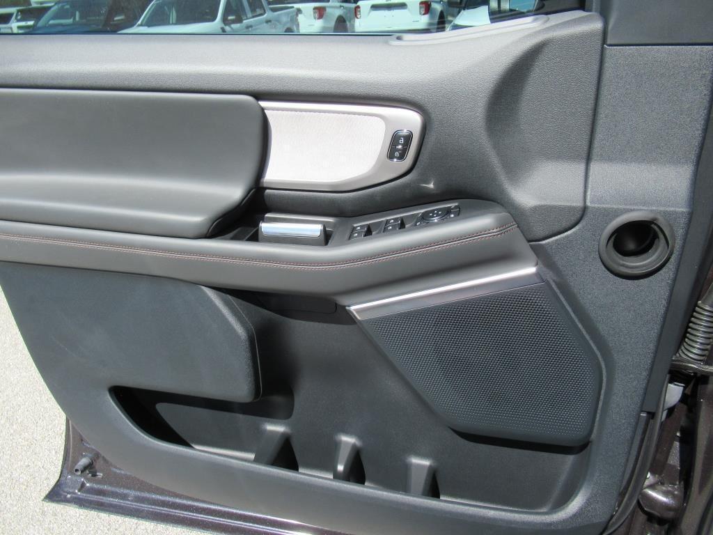 new 2025 Ford Expedition Max car, priced at $67,862