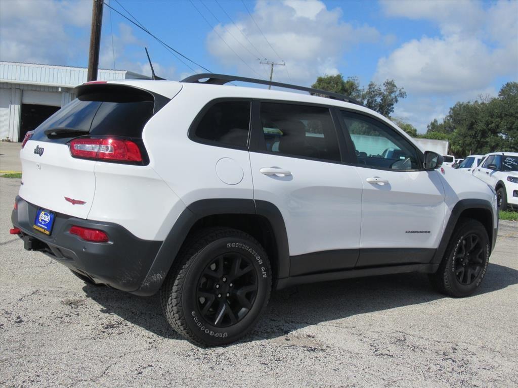 used 2018 Jeep Cherokee car, priced at $16,000