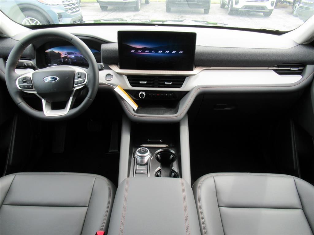 new 2025 Ford Explorer car, priced at $41,039