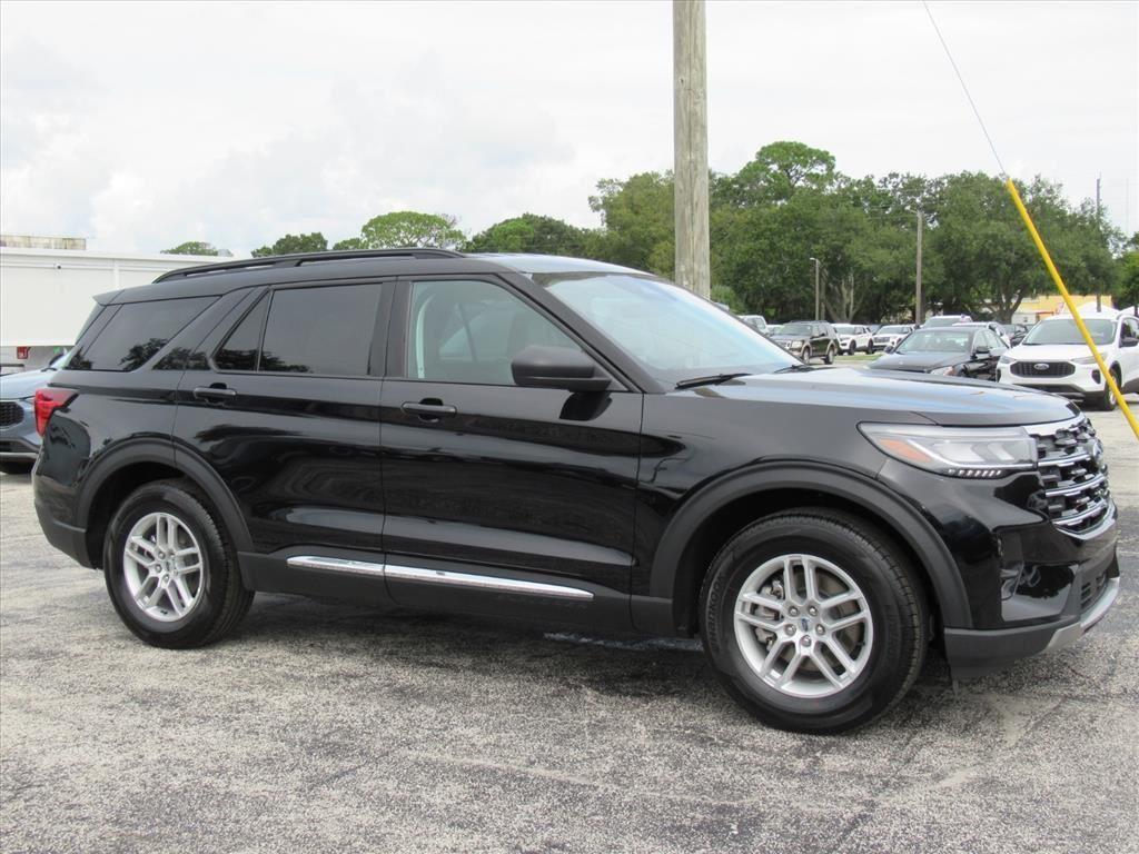 new 2025 Ford Explorer car, priced at $41,039