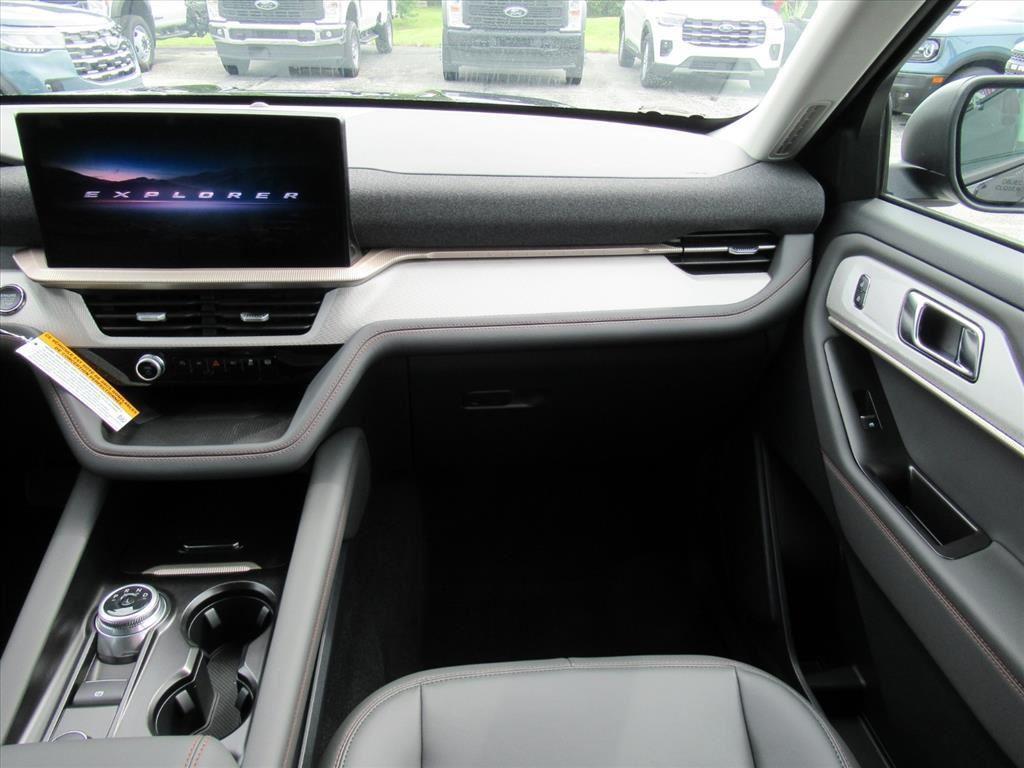 new 2025 Ford Explorer car, priced at $41,039