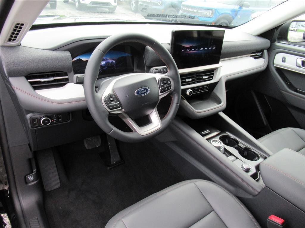 new 2025 Ford Explorer car, priced at $40,596