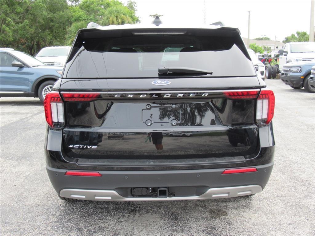 new 2025 Ford Explorer car, priced at $40,596