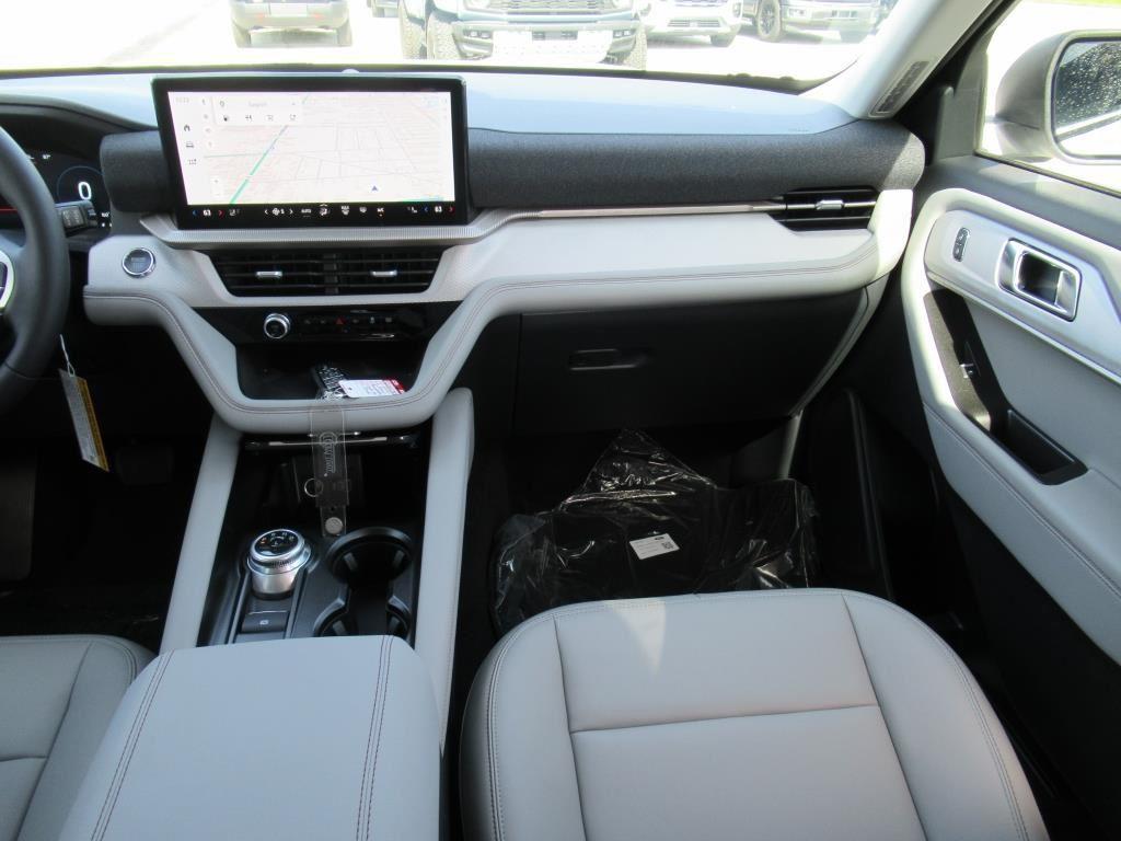new 2025 Ford Explorer car, priced at $41,259