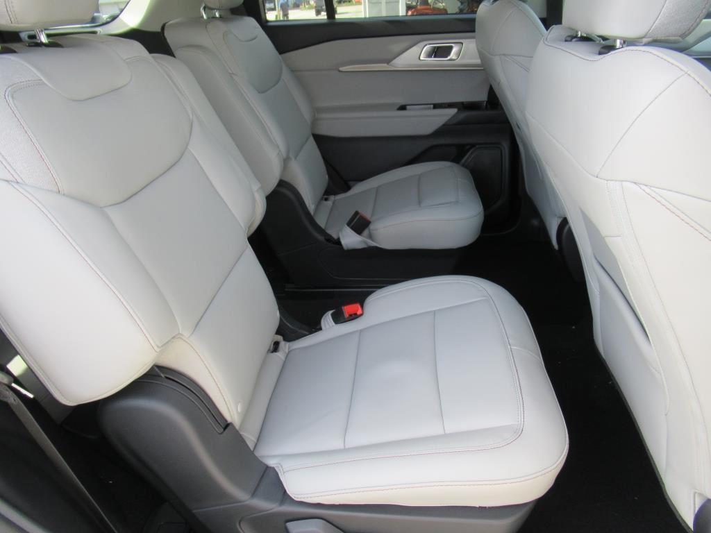 new 2025 Ford Explorer car, priced at $41,259