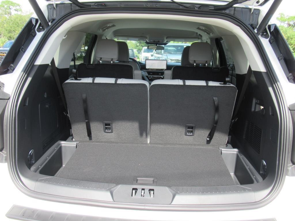 new 2025 Ford Explorer car, priced at $41,259