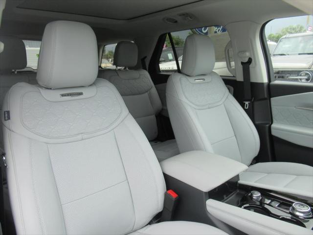new 2025 Ford Explorer car, priced at $55,865