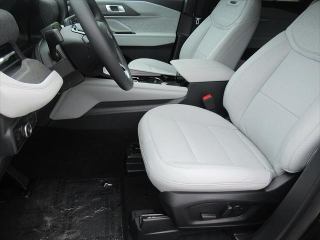 new 2025 Ford Explorer car, priced at $55,865