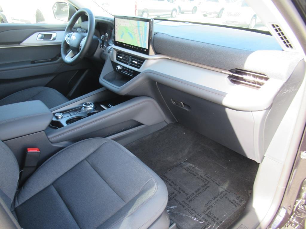 new 2025 Ford Explorer car, priced at $38,158