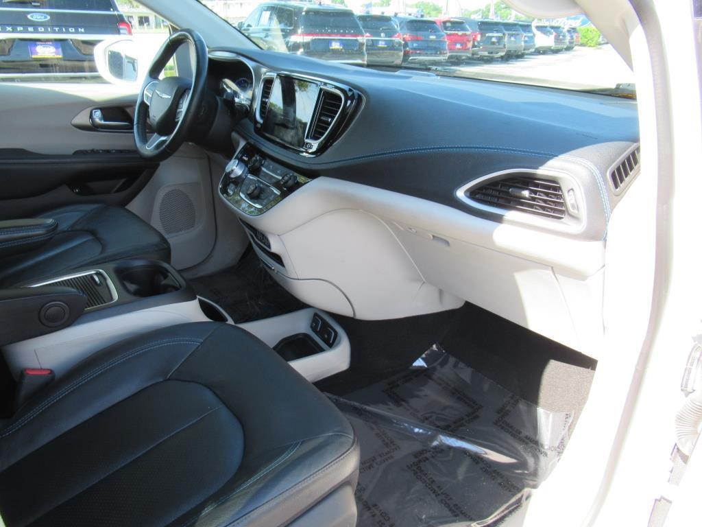 used 2021 Chrysler Pacifica Hybrid car, priced at $20,750