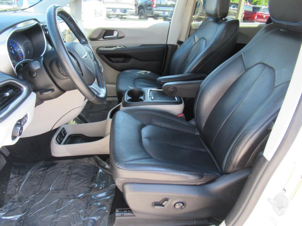 used 2021 Chrysler Pacifica Hybrid car, priced at $20,750