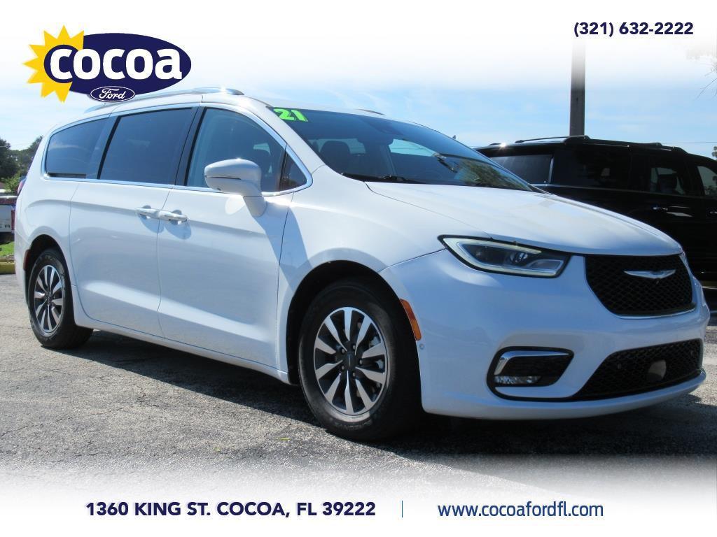 used 2021 Chrysler Pacifica Hybrid car, priced at $20,750