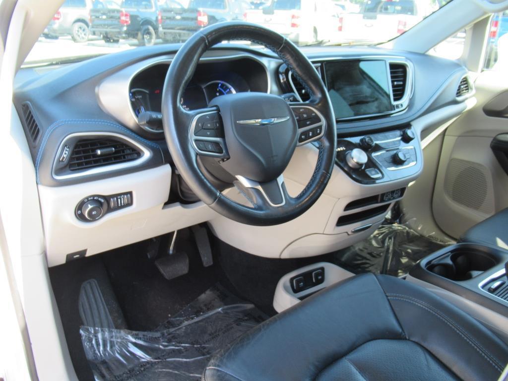 used 2021 Chrysler Pacifica Hybrid car, priced at $20,750