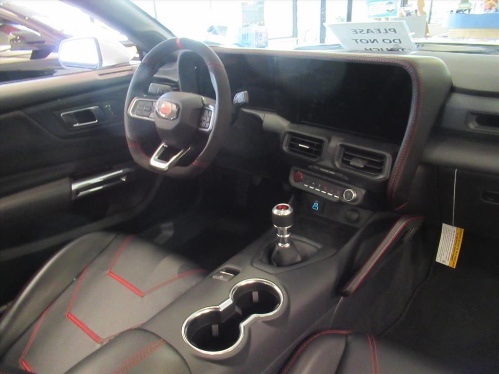 new 2025 Ford Mustang car