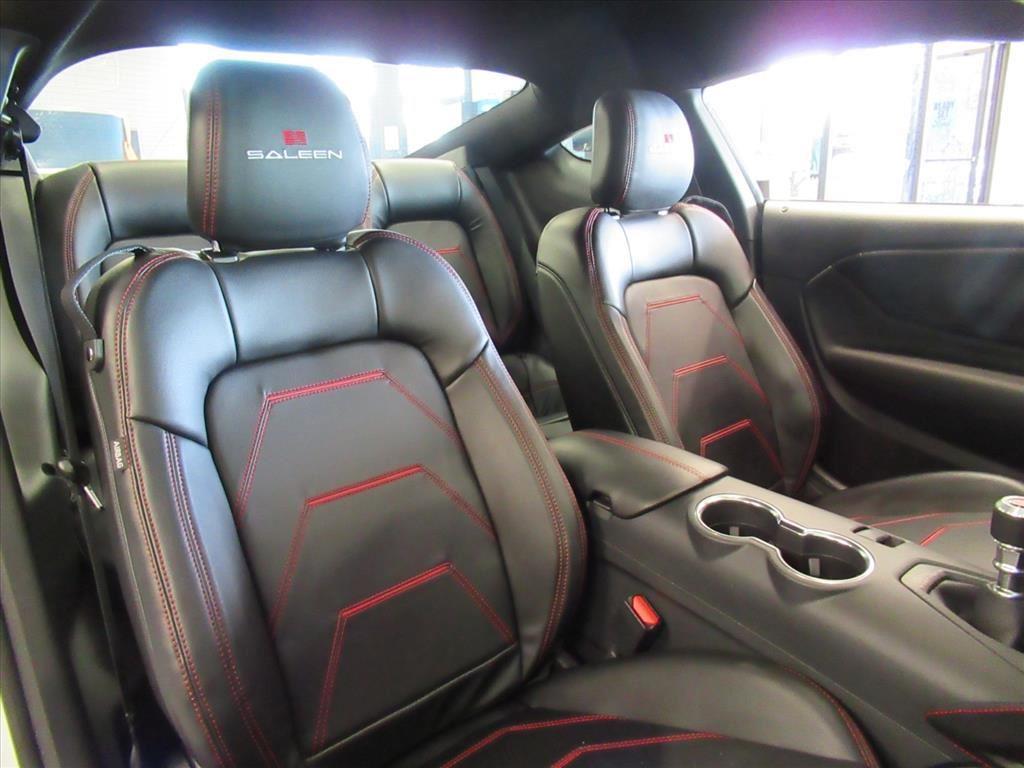 new 2025 Ford Mustang car