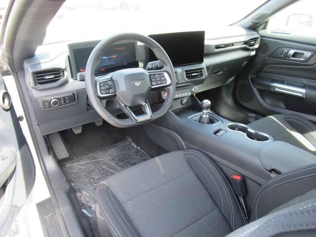 new 2025 Ford Mustang car