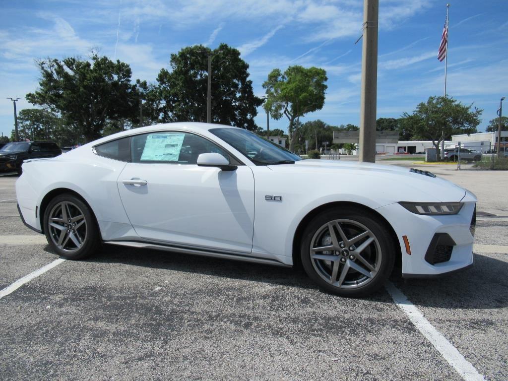 new 2025 Ford Mustang car