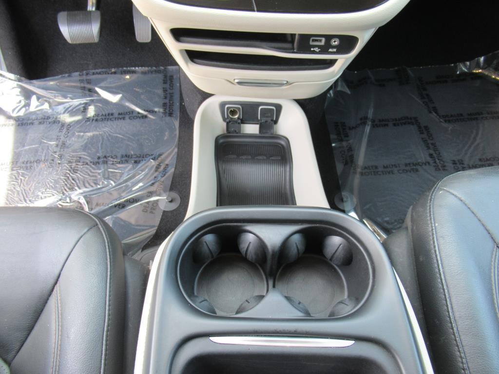used 2020 Chrysler Pacifica car, priced at $12,000