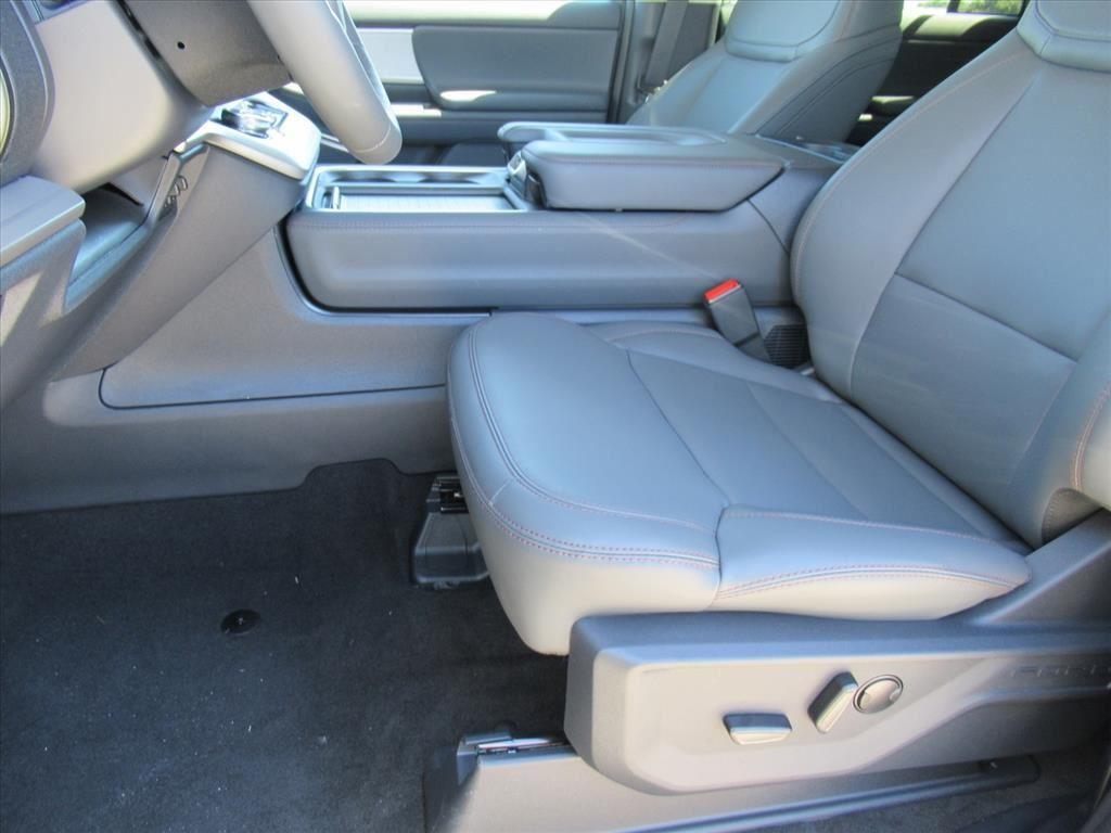 new 2025 Ford Expedition Max car, priced at $68,372