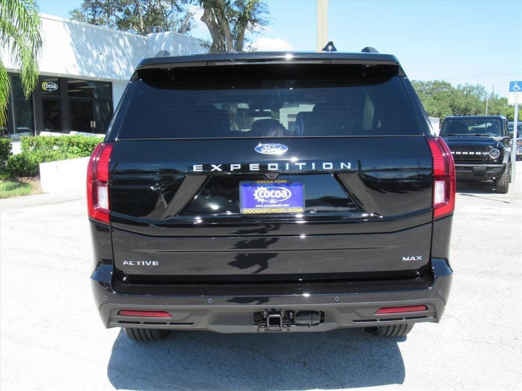 new 2025 Ford Expedition Max car, priced at $68,372