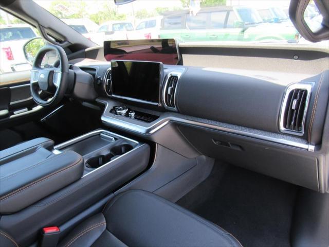new 2025 Ford Expedition car, priced at $84,020